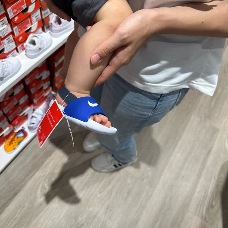 Mağazada Haksız Yere Rencide Edildik, Özür Dahi Dilenmedi