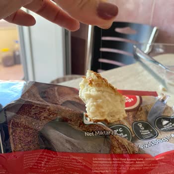 Dondurulmuş Simitte Beyaz Saç Şoku Ve Hayal Kırıklığı