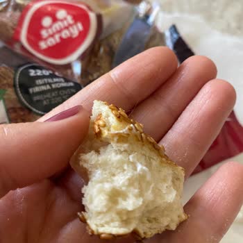 Dondurulmuş Simitte Beyaz Saç Şoku Ve Hayal Kırıklığı