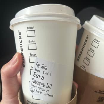 Zu viel bezahlt & falsches Getränk, schlechte Erfahrung bei Starbucks