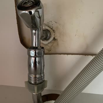 Bulaşık Makinesi Montajında Hata, Su Kaçağı Ve Maddi Zarar