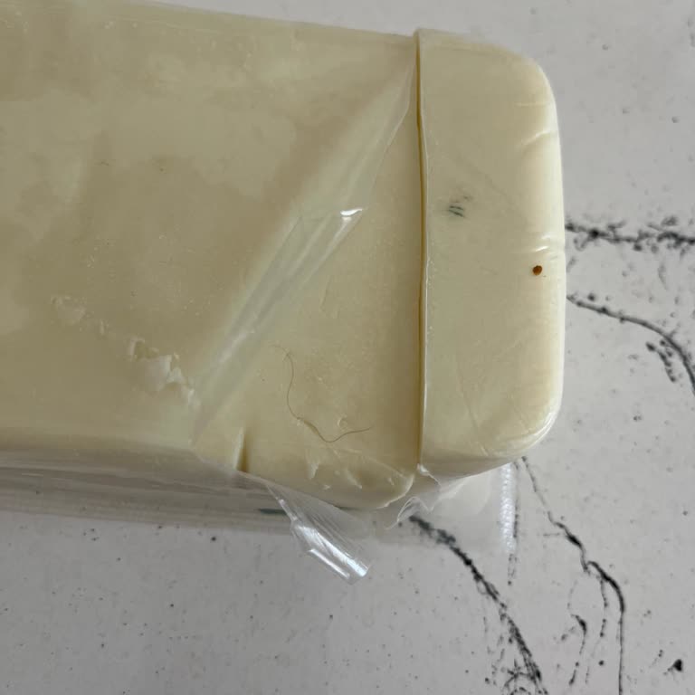 Kaşar Peynirin İçinden Kıl Çıktı, İlgisizlik Mağdur Ediyor