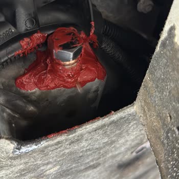 Sağdıç Ticaret (Denizli) Yağ Değişim İşlemi Sırasında Karteri Çatlatmışlar