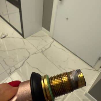 Aldığım Yeni Ütü Paslı Ve Sorunlu Çıktı Mağduriyetim Giderilmiyor