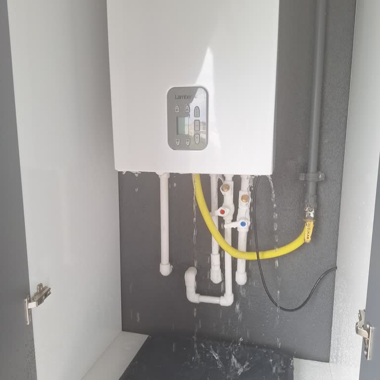 Yeni Alınan Kombi Su Akıtıyor, Acil Değişim Talebim Var