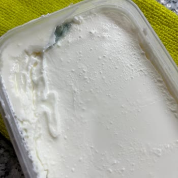 Son Kullanma Tarihi Geçmemiş Kebir Kaymakta Küf Sorunu