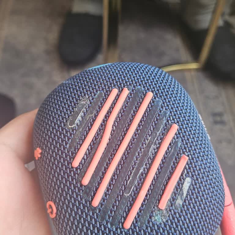 JBL Clip 4'te Ses Cızırtısı Ve Lastik Sorunu Canımı Sıktı