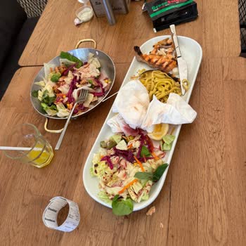 Green Salad Capacity AVM'de Lezzetsiz Yemek Ve İlgisiz Hizmet Deneyimi