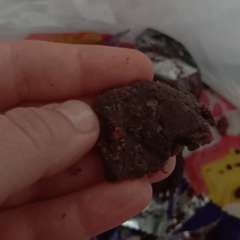 Market Rafındaki Bozuk Kekler Çocukların Sağlığını Riske Atıyor