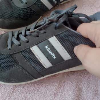 Kinetix Spor Ayakkabının Tabanı Kısa Sürede Döküldü, Mağduriyet Yaşadık