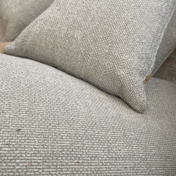 İki Ayda Tüylenen Koltuk Takımına Çözüm Bulunmuyor