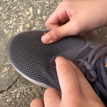 İki Günlük Ayakkabı Söküldü, Değişim Hakkım Neden Yok?