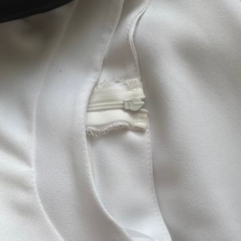 Kirli Ve Yırtık Elbise, Haksız İade Reddi