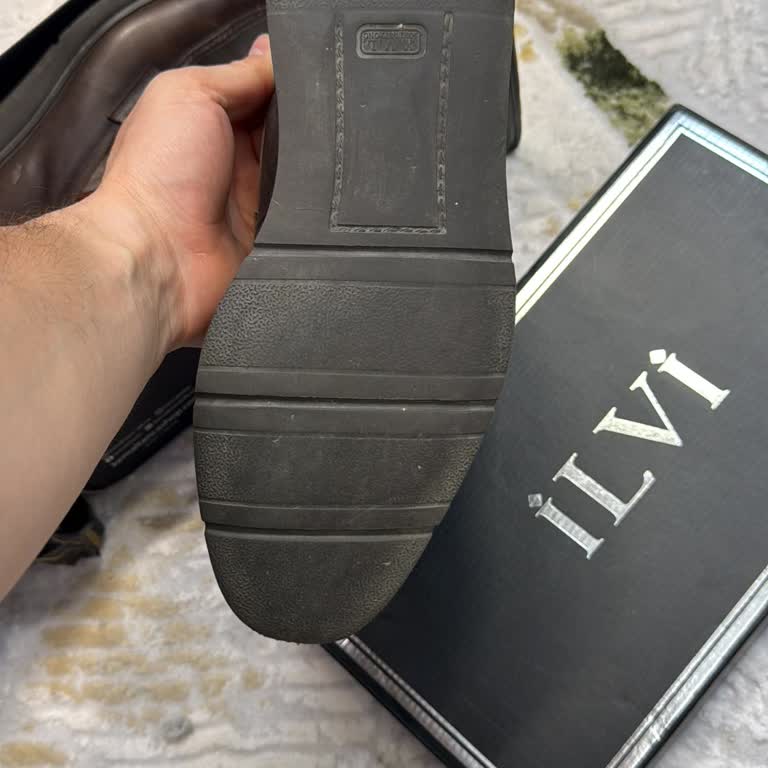 Ayakkabıdan Gelen Ses Ve Firma İlgisizliği Mağduriyet Yarattı