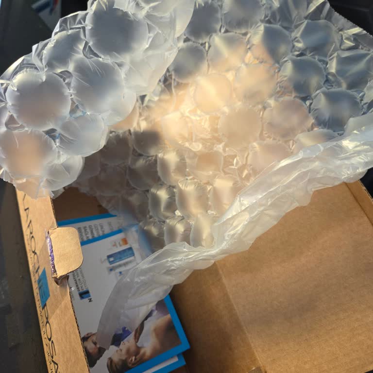 Boş Kargo Kutusu Ve Çözülmeyen Güneş Kremi Sorunu