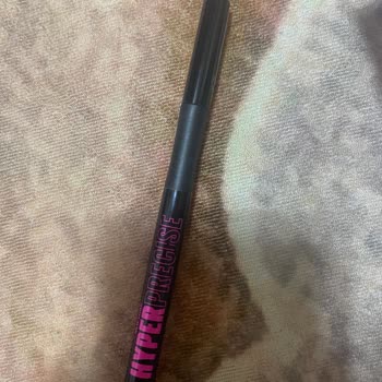 Maybelline Hyper Precise Eyeliner nach 1x Nutzung getrocknet, erwarte Ersatz!