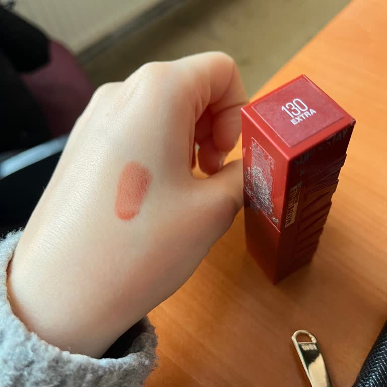 Maybelline Vinyl 130 Lippenstift verschlechterte sich nach 3 Monaten, fordere Rückerstattung!