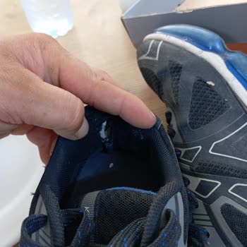 Kinetix Ayakkabıda Çift Taraflı Yırtılma Sorunu