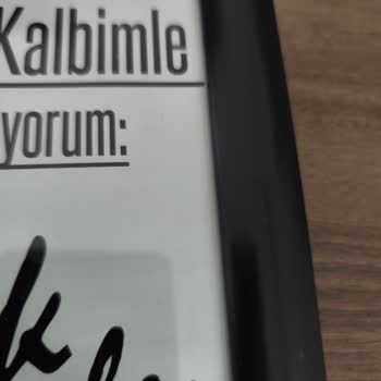 Gelen Çerçeve Görseldekinden Farklı Ve Çizikli Çıktı