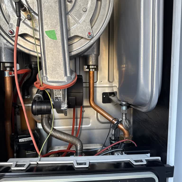 Sürekli Arıza Veren Kombide Sıcak Su Sorunu Bitmiyor