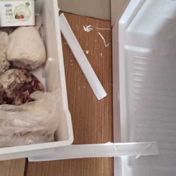 Garanti Kapsamında Çözülmeyen Dondurucu Çekmecesi Sorunu Ve Ücretli Değişim Dayatması