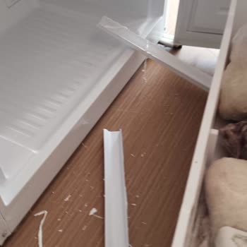 Garanti Kapsamında Çözülmeyen Dondurucu Çekmecesi Sorunu Ve Ücretli Değişim Dayatması