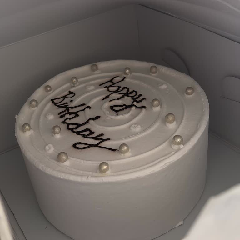 Pasta Siparişimde Yanlış Yazı Ve İlgisiz Müşteri Hizmeti