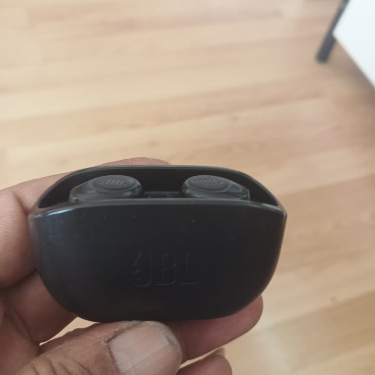 JBL TWS 100 Kulaklığım Garanti Sonrası Arızalandı, Destek Bekliyorum