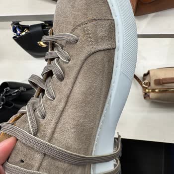 Temizlik Köpüğü Kullanımı Sonrası Ayakkabıda Hasar Ve Çözüm Sunulmaması