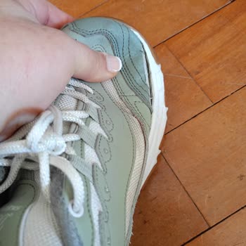 Yeni Alınan Skechers Ayakkabı Kısa Sürede Açıldı, İnceleme Süreci Mağdur Etti