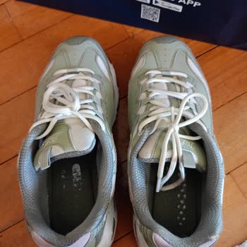 Yeni Alınan Skechers Ayakkabı Kısa Sürede Açıldı, İnceleme Süreci Mağdur Etti