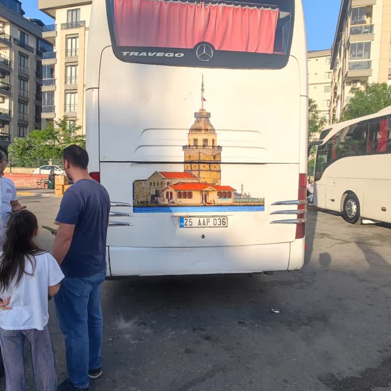 Sıcak Otobüste Klimasız Yolculuk Ve İlgisiz Personel