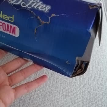 Aldığım Pahalı Ayakkabının Kutusu Hasarlı Geldi