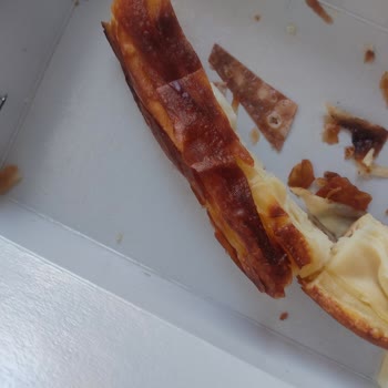 Yanık Börek Gönderimi Ve Yetersiz Müşteri Desteği