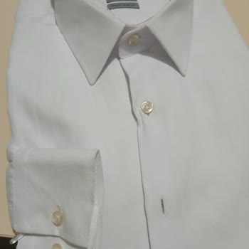 D’S Damat Mağazasında Kirli Ürün ve Kötü Kasa Deneyimi
