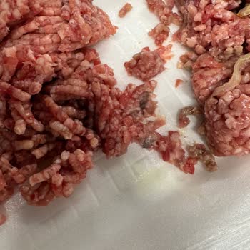 Onur Market'ten Aldığım Küflü Kıyma Ve Şube Müdürünün Tutumu