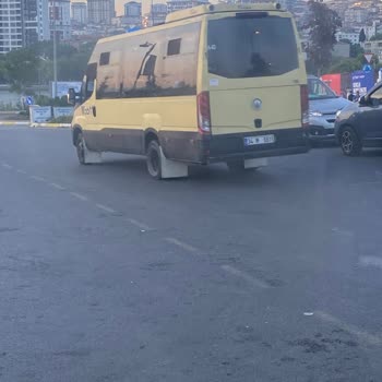 Minibüs Şoförünün Kaba Davranışı Ve Yanıltıcı Bilgilendirme