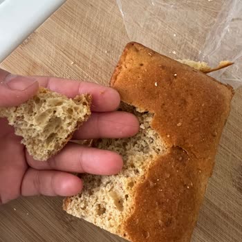 Sinangil Glutensiz Ekmekten Saç Çıktı!