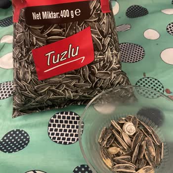 A101 Aldığım Çekirdek Paketinden Canlı Böcek Çıktı