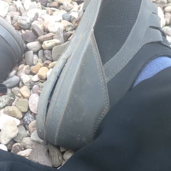 Satın Aldığım Ayakkabının Tabanı 2 Ayda Yırtıldı, Garanti Ve İade Sorunu Yaşıyorum