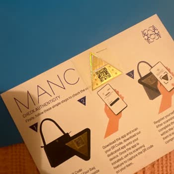 Çantadaki Aksesuar Sorunu Ve Müşteri Yorumlarının Silinmesi