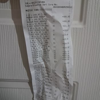 Magnum Küflü Dondurma Satışı Ve Sağlık Riski