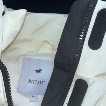 Mustang Montun Yaka Harfleri Çıktı Garanti Reddetti Orjinallik Şüphesi