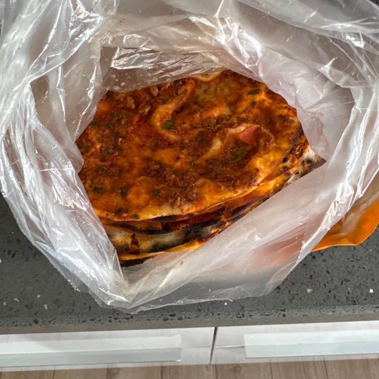 Sipariş Ettiğim Lahmacun Tuzlu Ve Lezzetsizdi Misafirlerime Mahcup Oldum