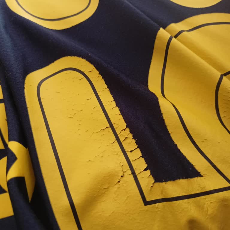 Satın Aldığım Formanın Baskıları Hızla Çatladı, Mağaza İlgisiz Kaldı