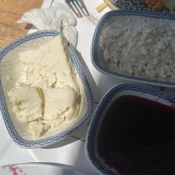 Serpme Kahvaltıda Bayat Ve Özensiz Ürünler Hayal Kırıklığı