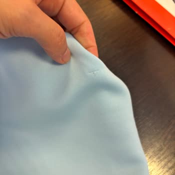 Mezuniyet Elbisesi Hayal Kırıklığı: Yanlış Beden, Eksik Ürün, Sıfır İletişim!