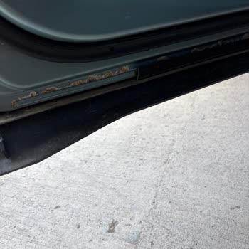 Citroen C4 Kapılarında Tekrarlayan Boya Sorunu Ve Yetersiz Servis Çözümü