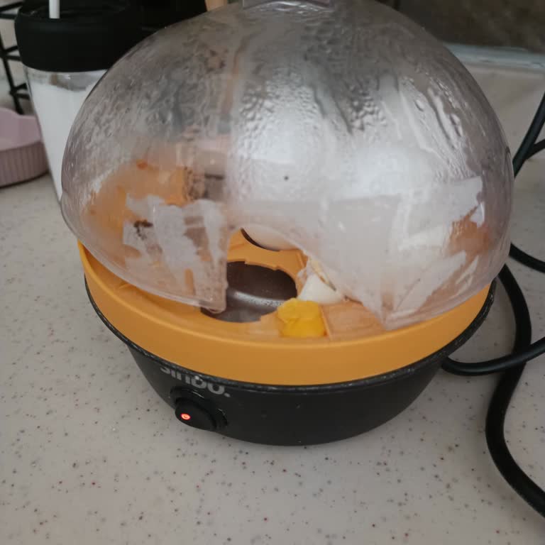 Sinbo Yumurta Pişirme Makinesi Kapağı Kırıldı, Yedek Parça Bulunamıyor!