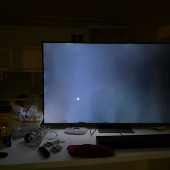 Yeni Alınan LG TV'de Işık Süzmesi Sorunu Ve Servis İlgisizliği